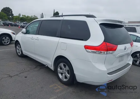 2012 Toyota Sienna Le V6 8 Passenger из США, поврежденный, VIN 5TDKK3DC1CS209063